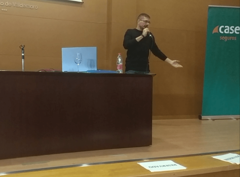 Ponencia gestión de redes sociales para empresas en el Centro de Empresas de Valdemoro